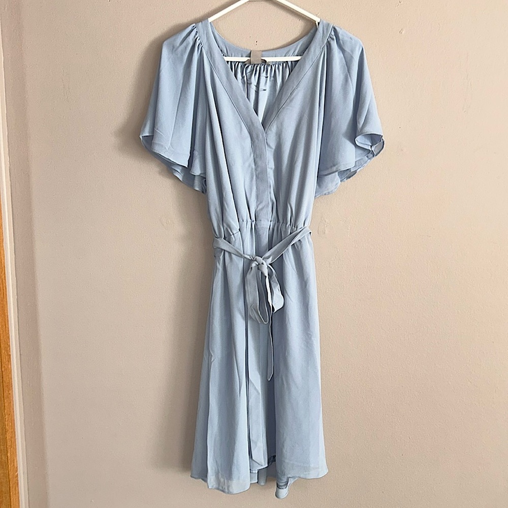 NWT! H&M tie-waist fluttery dress